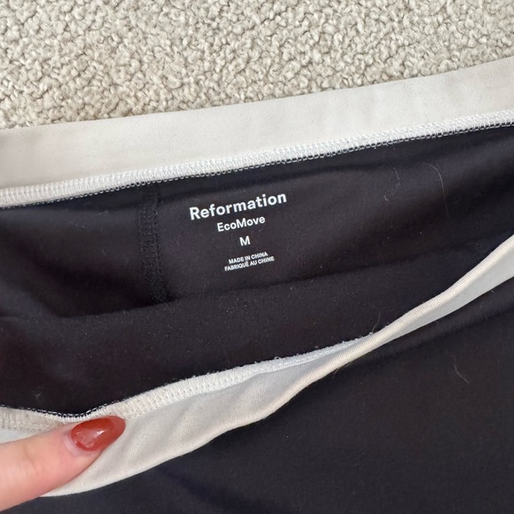 Reformation active skirt - Picture 5 of 7